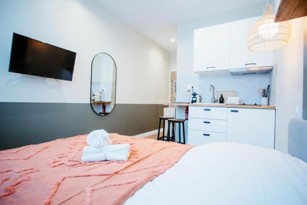 Sweet Love Room - Jacuzzi Privatif Montreuil  Extérieur photo